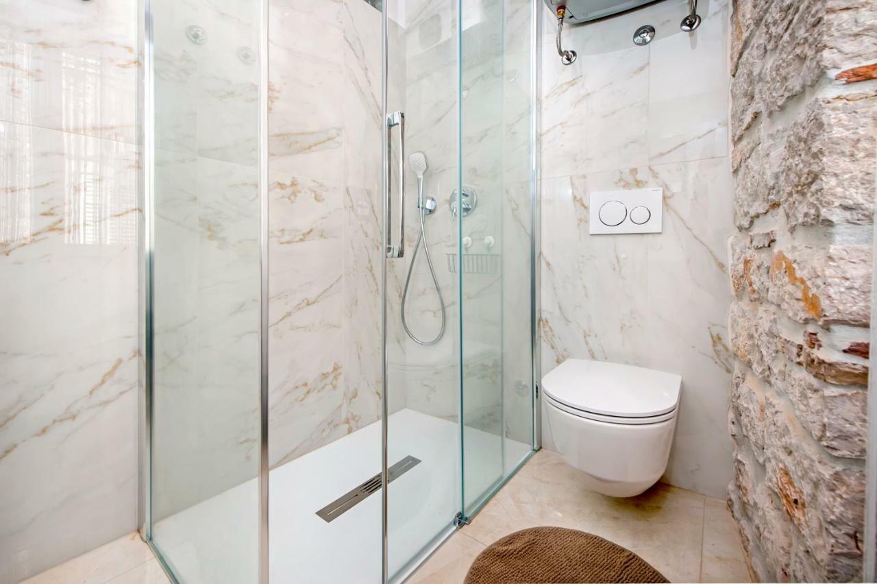 Apartments Sea View - Sunrise And Maremonte Rovinj Luaran gambar