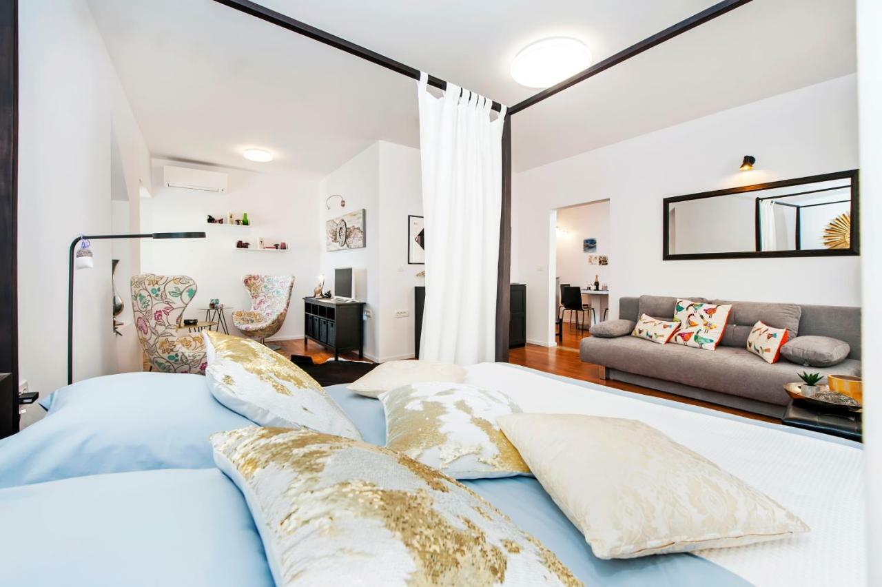 Apartments Sea View - Sunrise And Maremonte Rovinj Luaran gambar