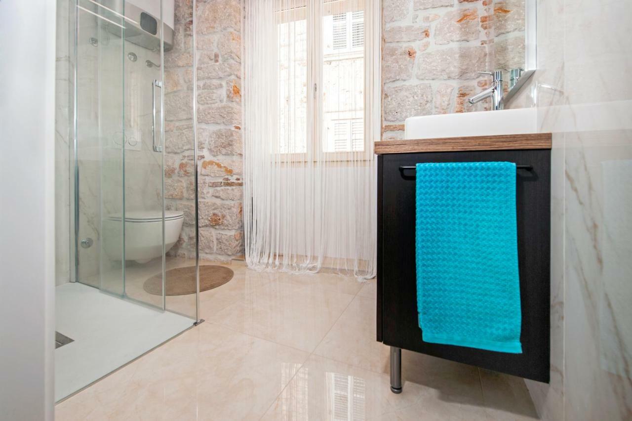 Apartments Sea View - Sunrise And Maremonte Rovinj Luaran gambar