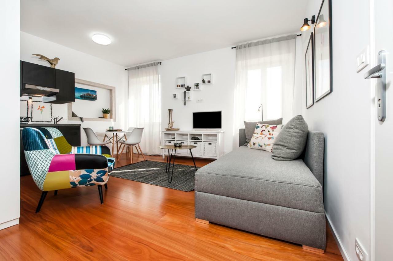 Apartments Sea View - Sunrise And Maremonte Rovinj Luaran gambar